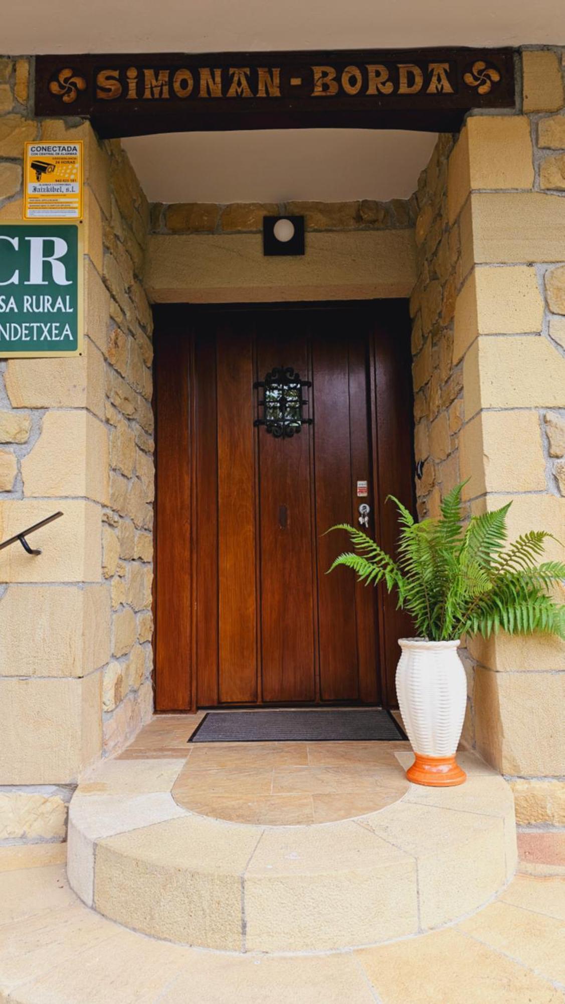 Casa Rural Simonan Borda Oiartzun Exterior photo